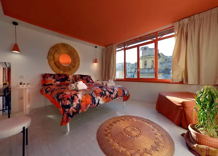 Toledo Panoramic Rooftop With Terrace Bed and breakfast Nápoles